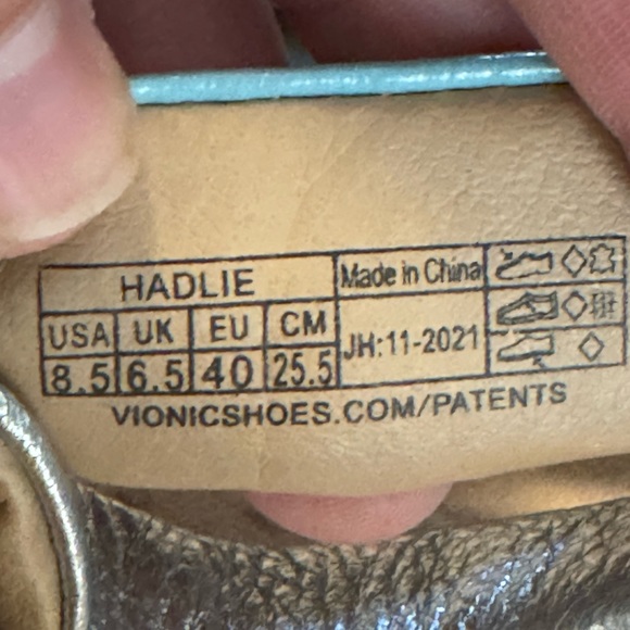 Vionic Hadlie Porcelain Blue Silver Patent Leather Slide Sandals Women's 8.5 - Picture 9 of 11